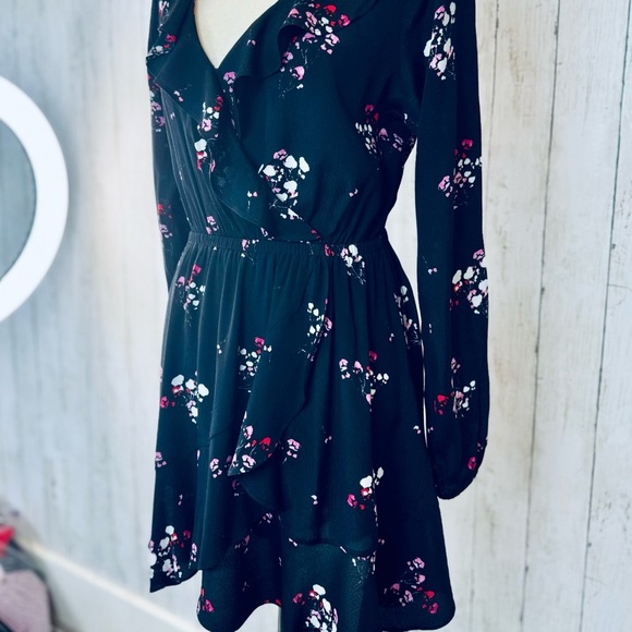 ✨ Express | Black Floral Ruffle Dress – Size Small - Picture 5 of 13
